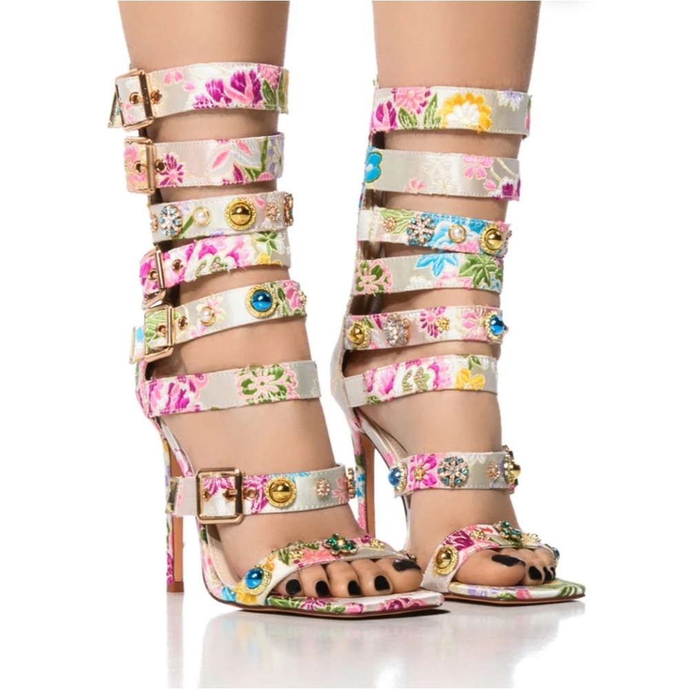 💋AZALEA WANG BROCADE EMBELLISHED GLADIATOR SANDAL!!